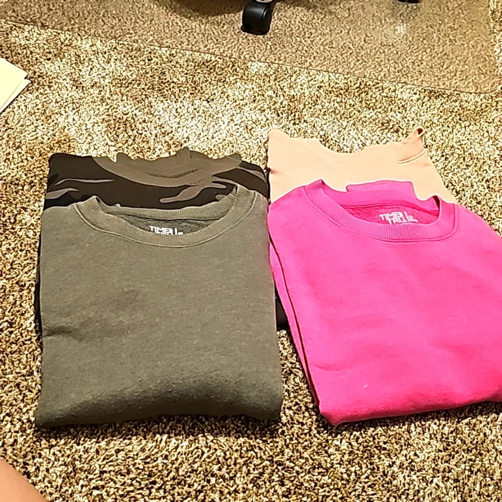 Sweatshirt bundle of very soft light weight sweatshirts - Picture 1 of 10